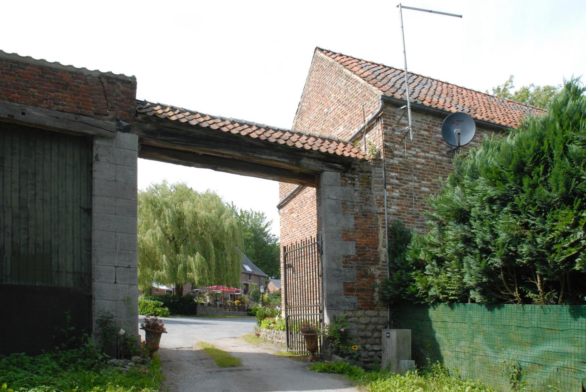 Hotel Restaurant La Ferme De Grambais 2*